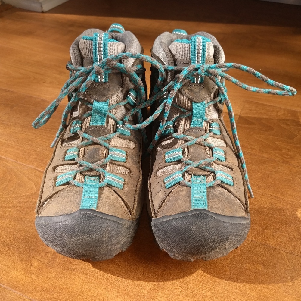 KEEN Hiking Boots
